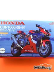 Magic Factory 1401: Motorbike scale model kit 1/9 scale